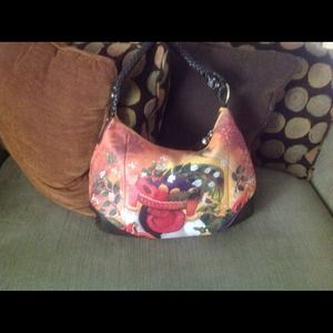 BEAUTIFUL ARTISTIC HANDBAG FROM ICON