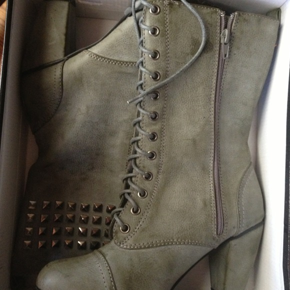 Brand new! Bucco green studded combat heel boots