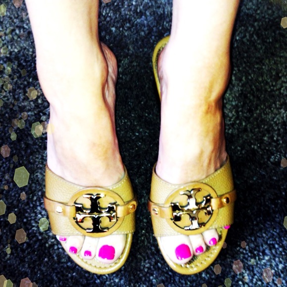 Bundle Authentic TB Wedges & 2 Chanel Dust bags