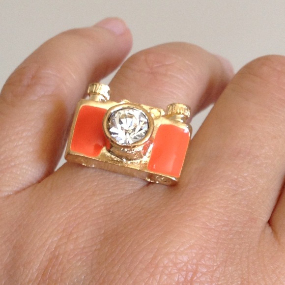 ❌⭕Sold⭕❌Adorable camera ring in orange/gold - Picture 2 of 3