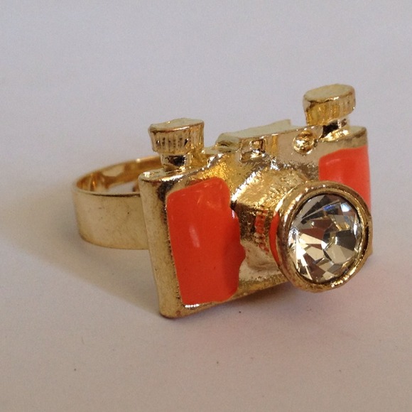 ❌⭕Sold⭕❌Adorable camera ring in orange/gold - Picture 3 of 3