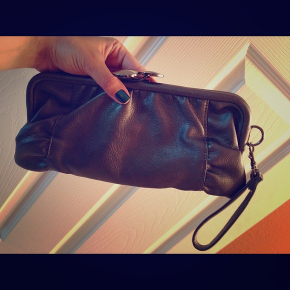 Grey wristlet clutch from Aldo