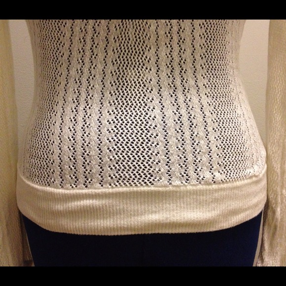 ***DONATED*** Spring knit top - Picture 3 of 3
