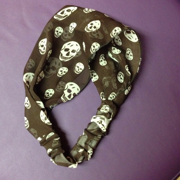 Sheer skull 💀head band. NWOT. I have 2 available
