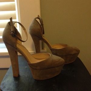 ✨REDUCED✨ Suede Grey/Nude Platform Heels