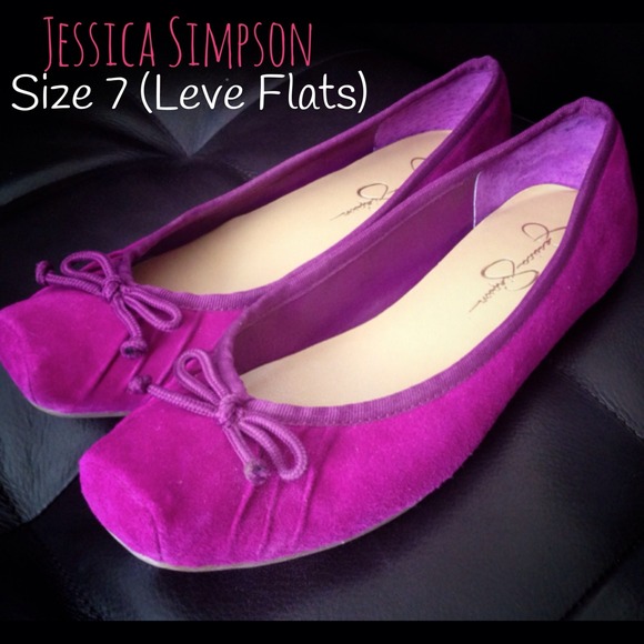 Jessica Simpson Shoes - Previously Loved 😍Jessica Simpson Size 7 Flats