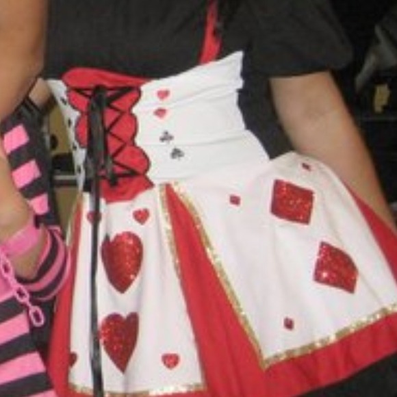 Queen of heart costume