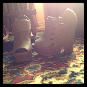 Charlotte Russe wedges