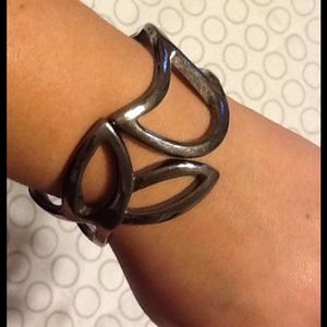 Express Abstract scroll bracelet. Gunmetal.