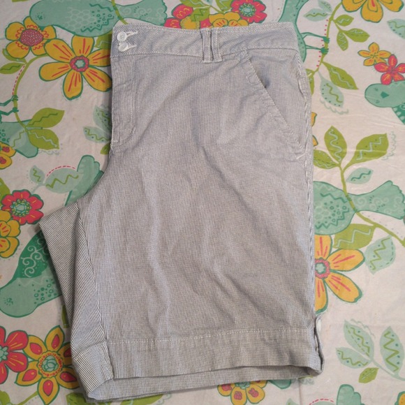 🚫Sold🚫Blue and white pin striped shorts