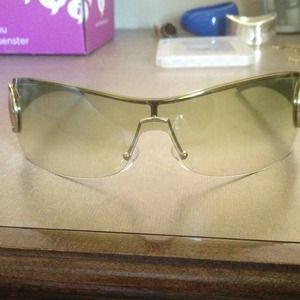 SOLD!!!!! Authentic Gucci sunglasses
