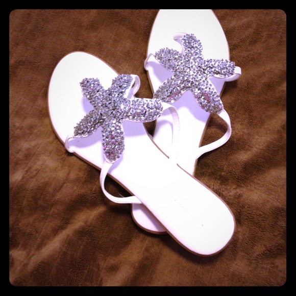 Nine West Shoes - Flash Sale!!! Nine West Silver Starfish Sandals!