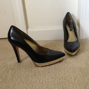 Nine West Black Pumps