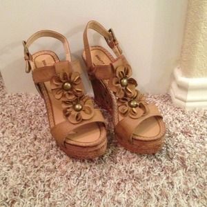 Tan wedges - barely worn