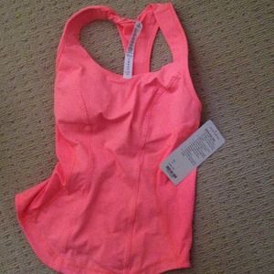 Lululemon cardio kick tank size 4 NWT