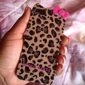 iPhone 5 Hello Kitty Cheetah Print Case