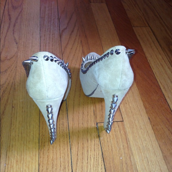 JEFFREY CAMPBELL SPIKE PUMP - Picture 2 of 4