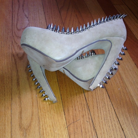 JEFFREY CAMPBELL SPIKE PUMP - Picture 4 of 4