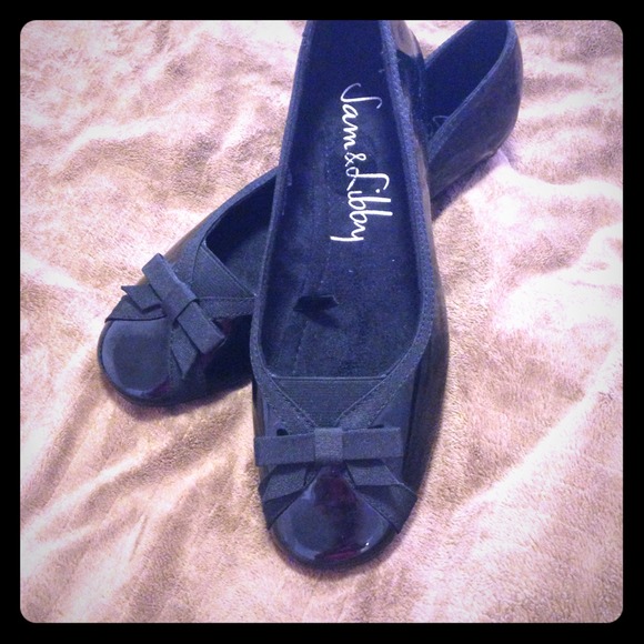 ❗️KEPT❗️Sam & Libby black patent bow flats!