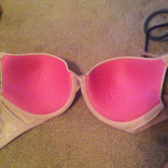 Victoria's Secret push-up bra. NWOT - Picture 2 of 3