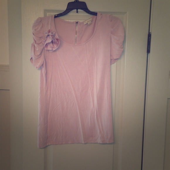 Ruche sleeve, flower detail top