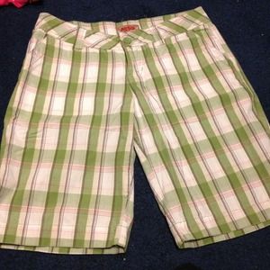 *traded* plaid Bermuda shorts
