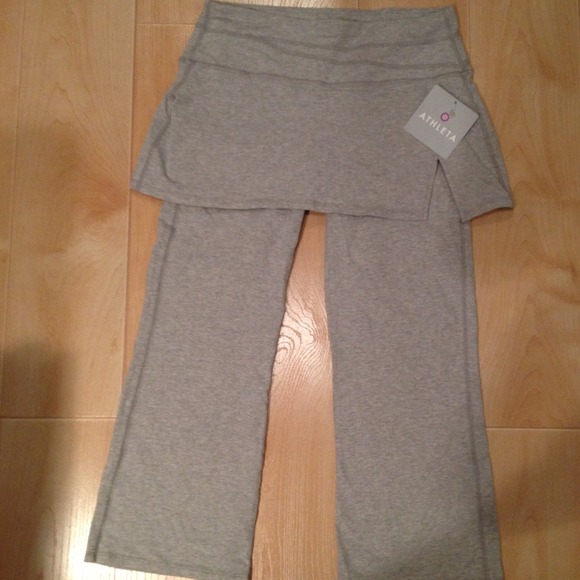 Athleta 2 in 1 Skirt Capris