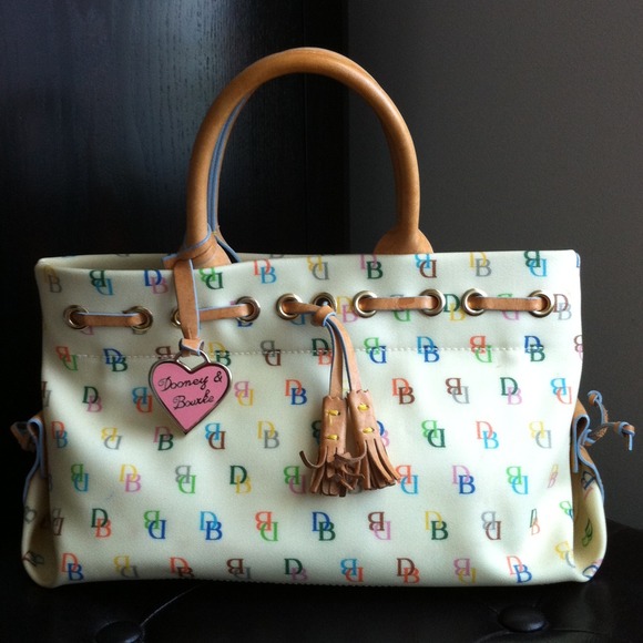 CUTE Dooney & Bourke original!! Fabulous deal!!
