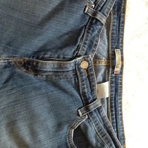 PLUS SIZE JEANS. RESERVED FOR QUUENCOOKIE001