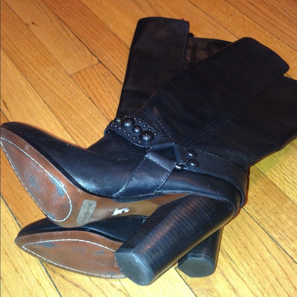 MODERN VINTAGE HELEN HARNESS LEATHER STUDDED BOOTS - Picture 2 of 4