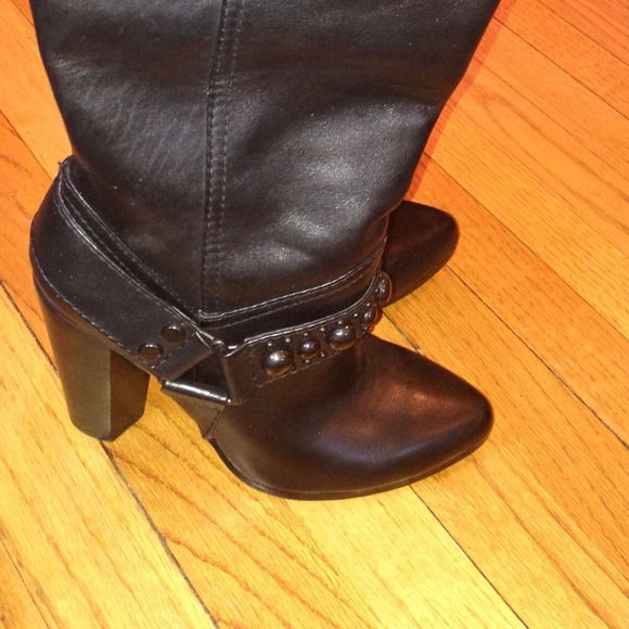 MODERN VINTAGE HELEN HARNESS LEATHER STUDDED BOOTS - Picture 4 of 4