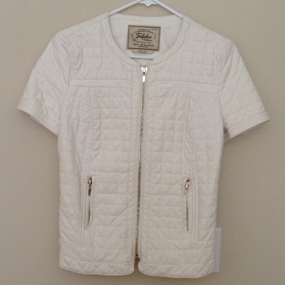 Zara Jackets & Coats - Zara White faux leather zip up Zara Jackets & Coats - Zara White faux leather zip up