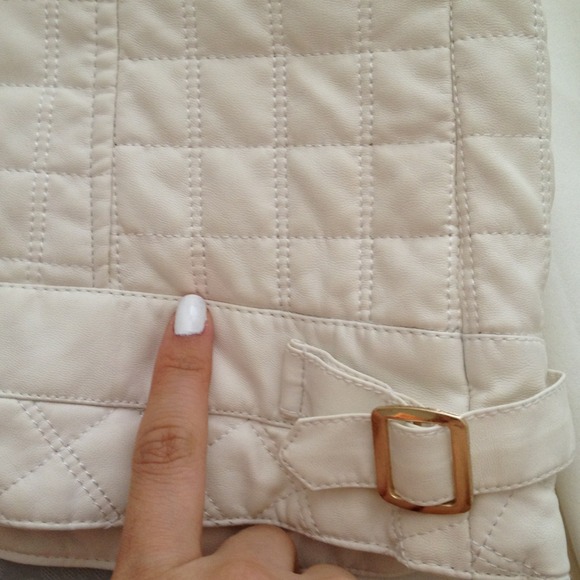 Zara Jackets & Coats - Zara White faux leather zip up Zara Jackets & Coats - Zara White faux leather zip up