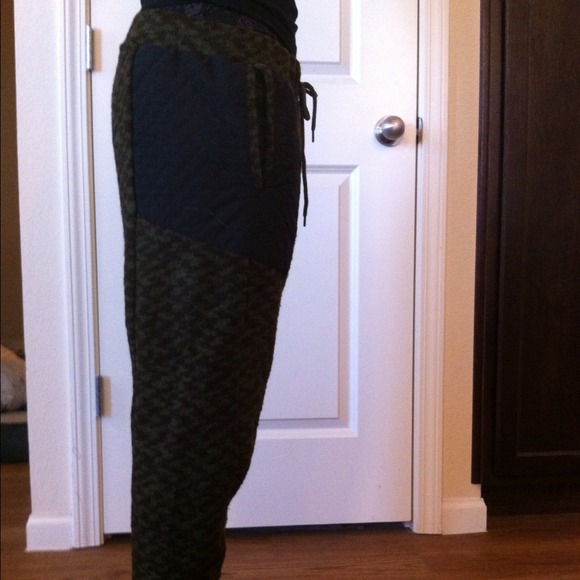 Black and green ASOS harem pants - Picture 2 of 2