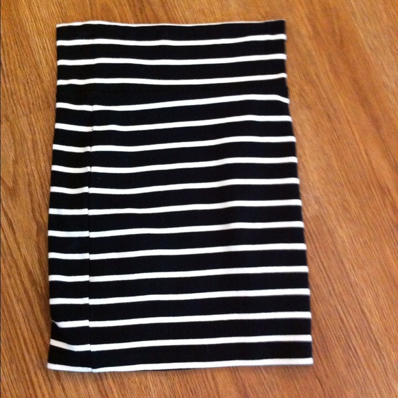 Traded!!! Stretchy high waist skirts - Picture 2 of 3