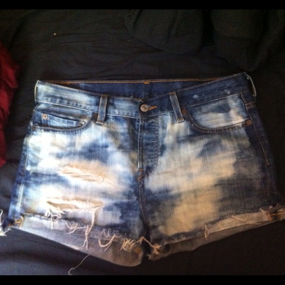 SOLD📦Levi's 501 Cut-off Shorts Bleached Destruct - Picture 1 of 2