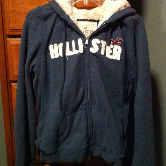 Brand new Hollister fuzzy lined zip up