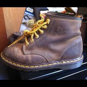 RESERVED Vintage Brown Doc Martens and skirt