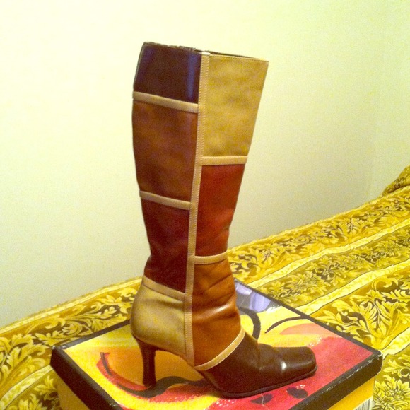 Color block boots