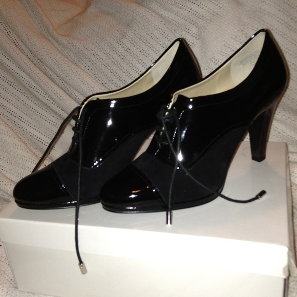 Anne Klein Shoes - Brand new Anne Klein oxford booties