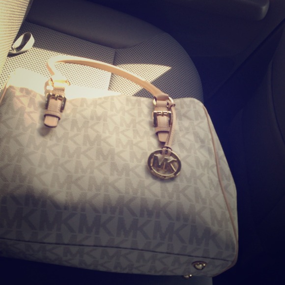 MK purse