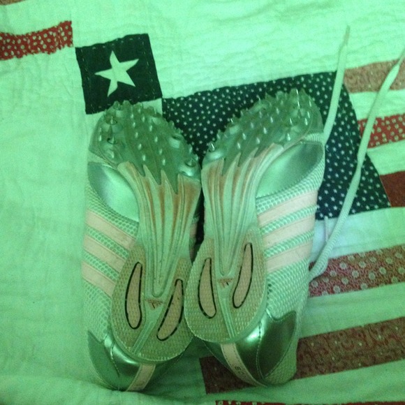 Track shoes - Picture 2 of 3