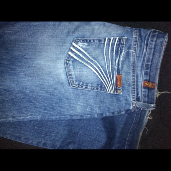 7 For All Mankind "dojo" blue jeans. Size 30.