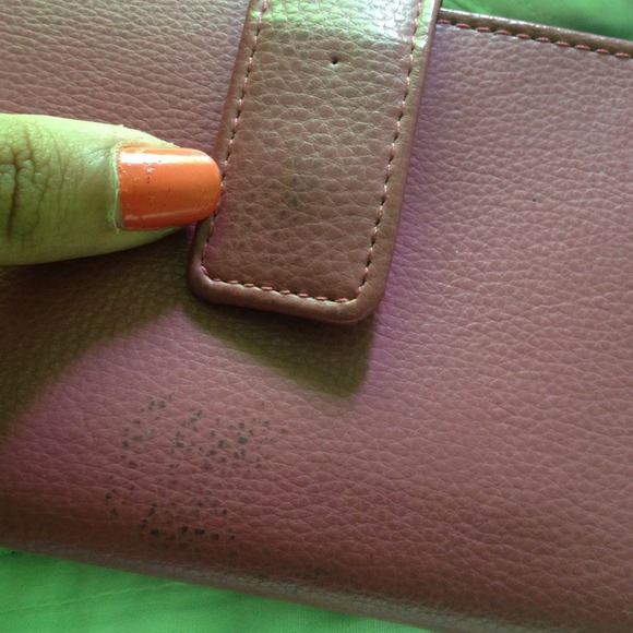 Pink wallet - Picture 2 of 4