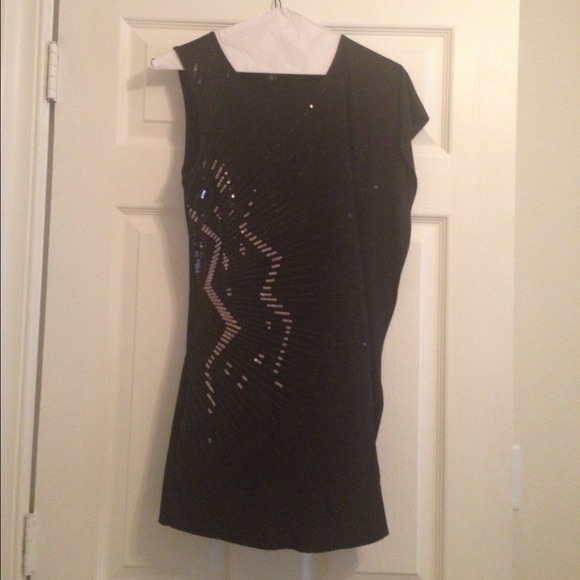 SOLD IN BUNDLE BEBE Black top with sequins
