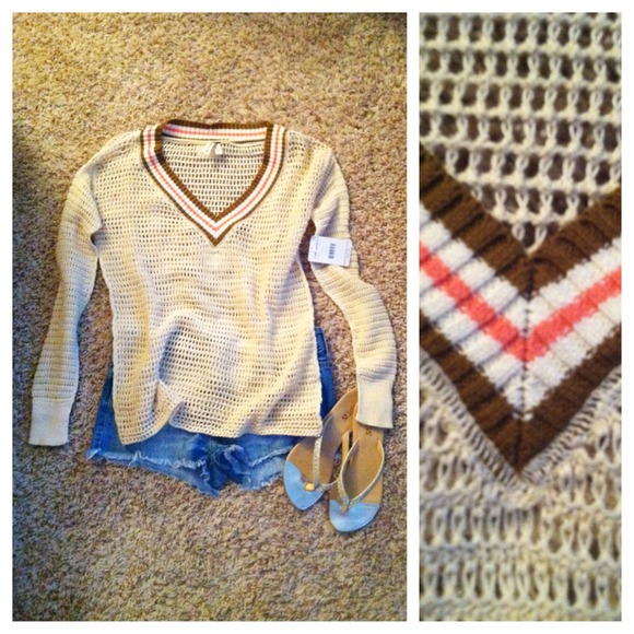SOLD IN BUNDLE Free People Cream Cable Knit