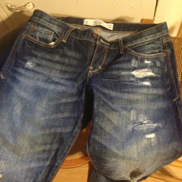 Abercrombie and Fitch jeans distressed size 4