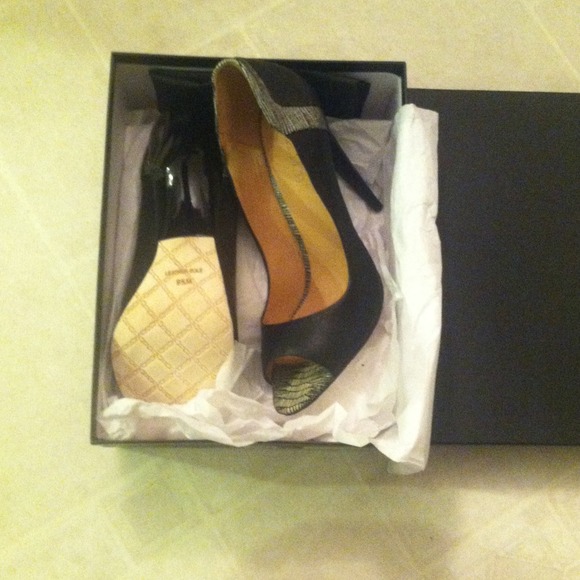 L.A.M.B. Dora Pump - Picture 4 of 4