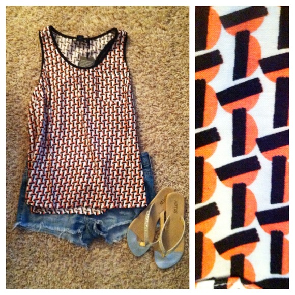 SOLD in bundle Patterned Razorback Top