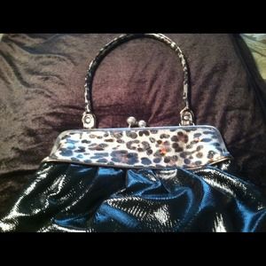 Pretty Leopard Print Purse